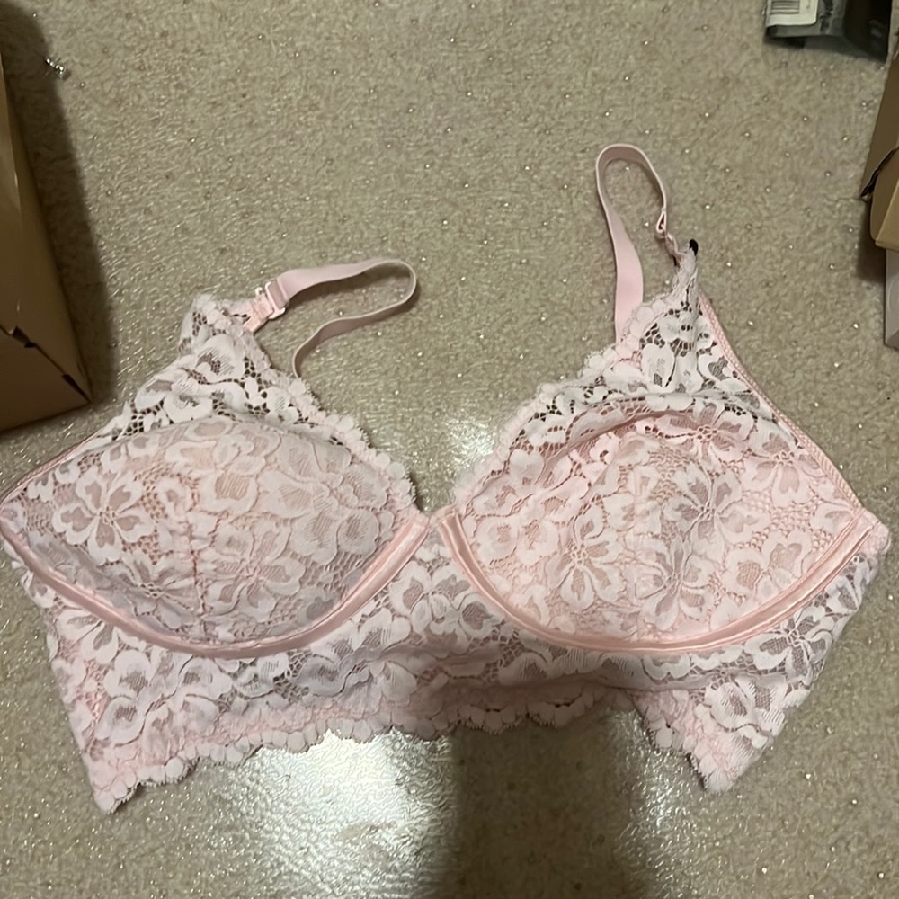 UNUSED UNDERWIRE BRALLETTE